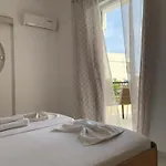 Lägenhetshotell Manine 3*