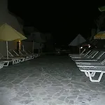 Lägenhetshotell Manine 3*
