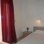 Lägenhetshotell Manine 3*