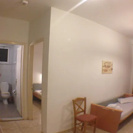 Manine Hotel apartamentowy 2*