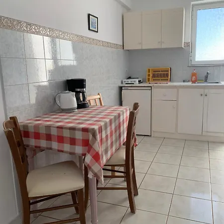 Apart Otel Manine İstanköy