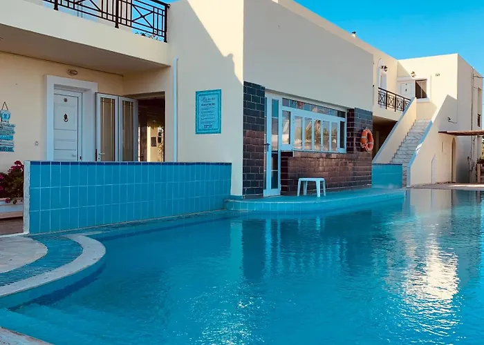 Manine Aparthotel 3*