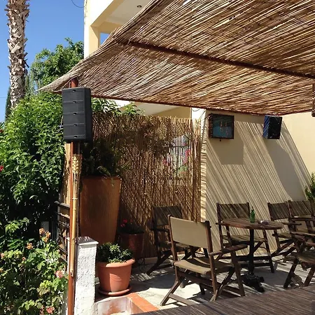 Aparthotel Manine 2*