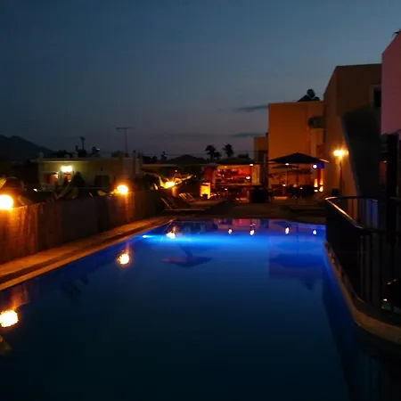 Aparthotel Manine 2*