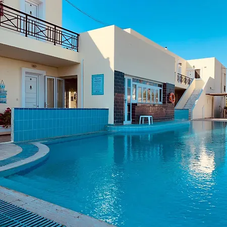 Manine Aparthotel 2*