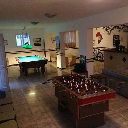 Manine Aparthotel 3*